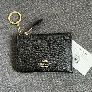 Wavy Zip Card Case With Key Ring In Coachtopia Leather  Coach key ring and credit card holder display picture 1